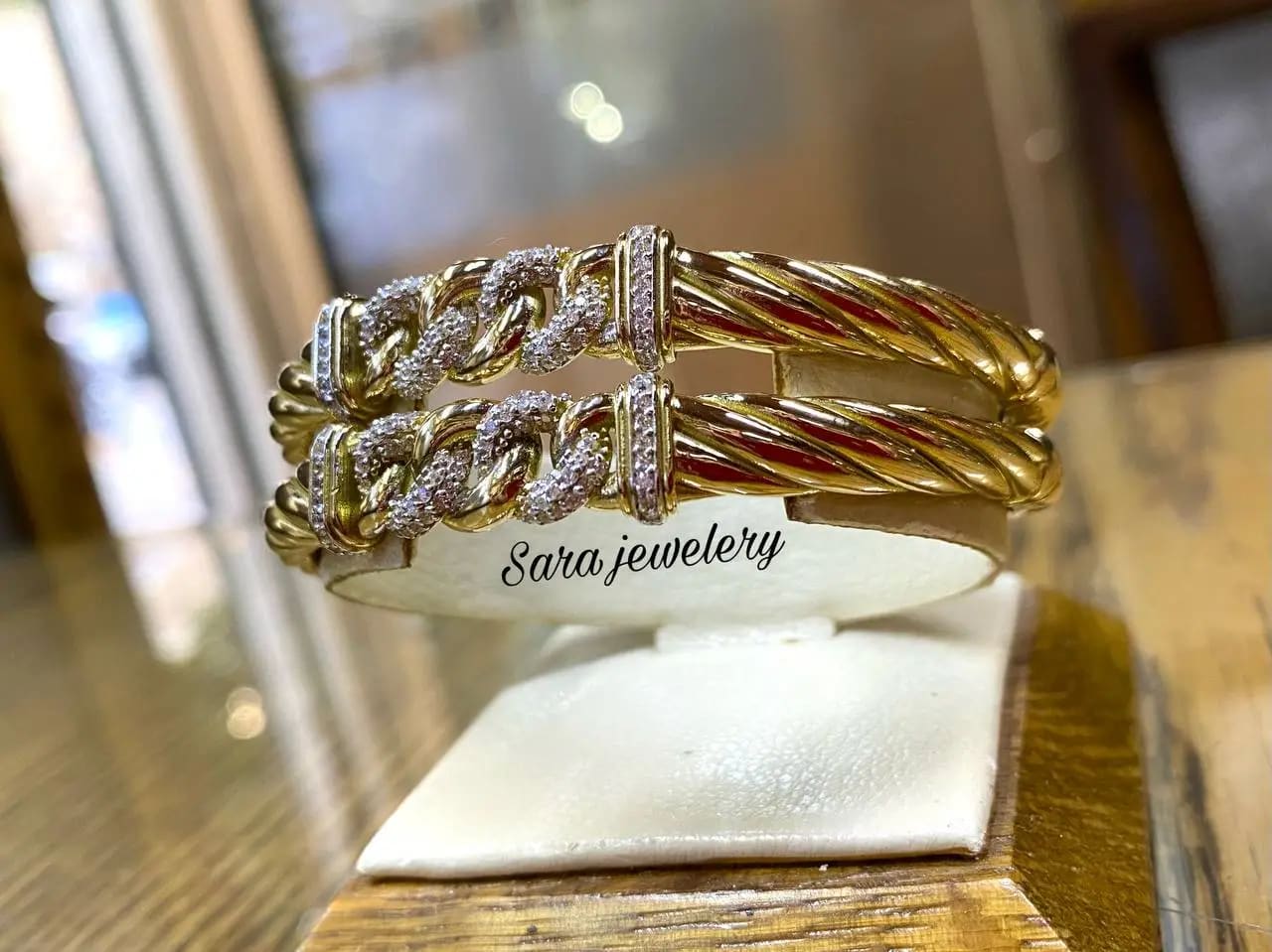 Sara jewelery