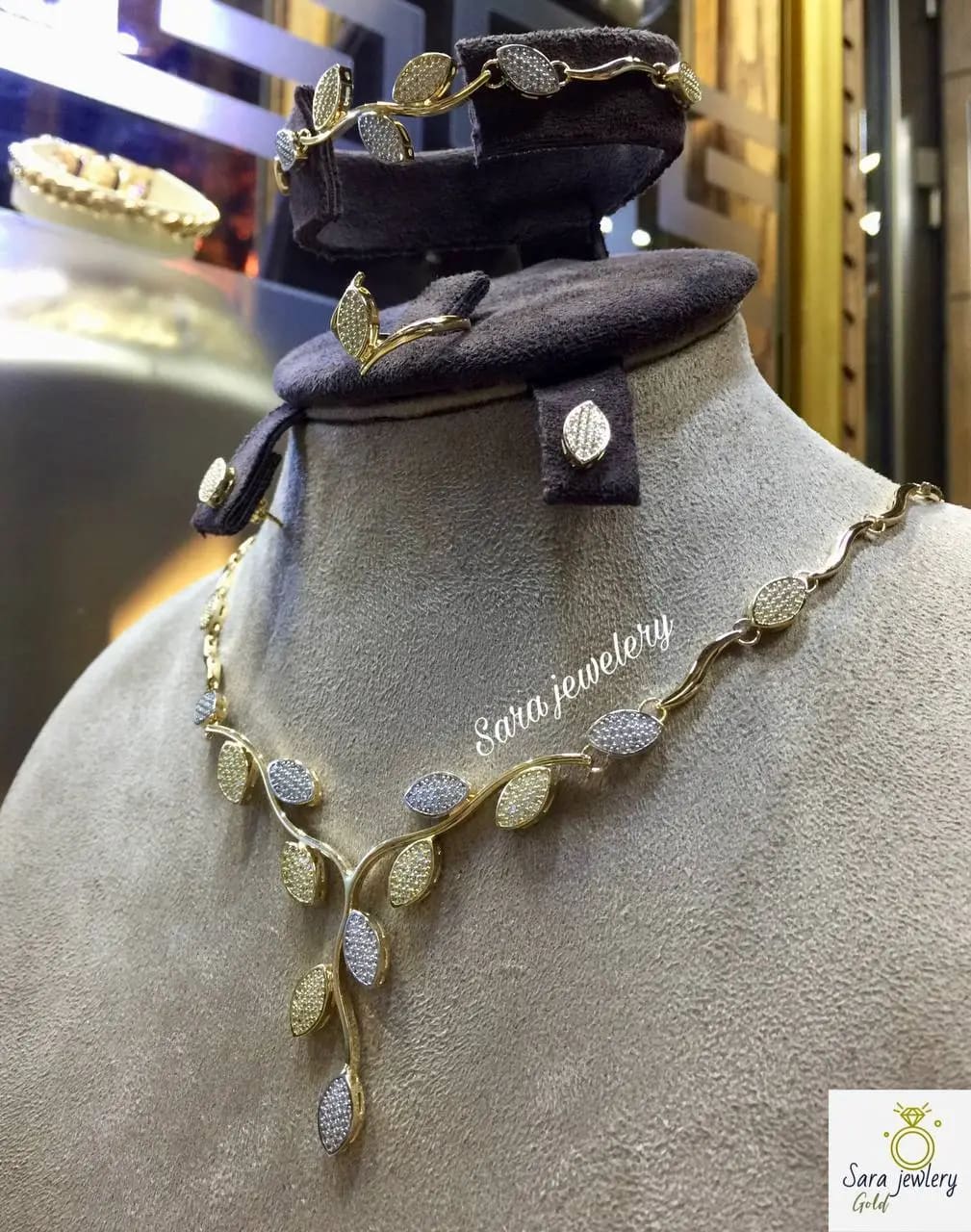 Sara jewelery