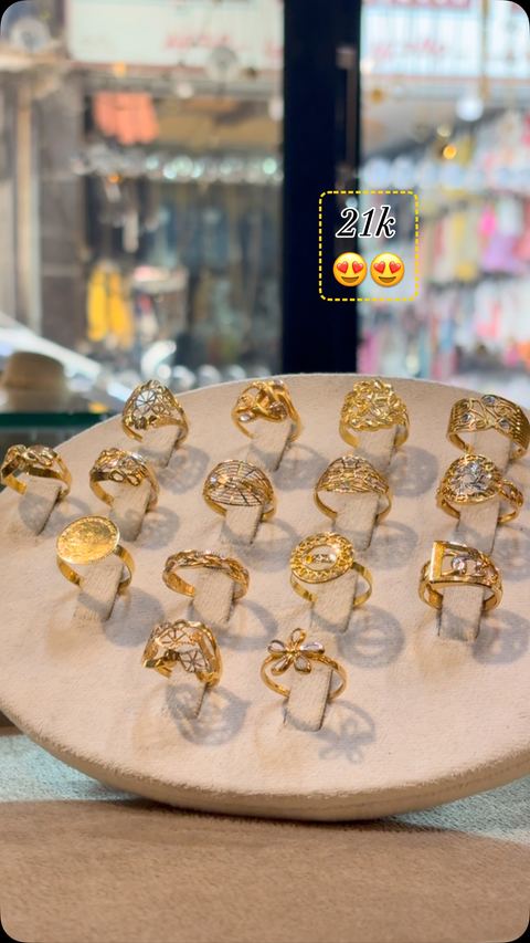 مجوهرات_السعيد_💎
.
.
.
Alsaed.jewellery1
#syria #lattakia #gold #jewellery #diamonds #zerkon #opal #woman #diamond #bvlgari #cartier #versace #cd #سوريا #اللاذقية #مجوهرات #ذهب #monako #الماس #عيار