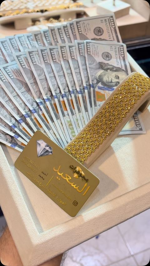 مجوهرات_السعيد_💎
.
.
.
Alsaed.jewellery1
#syria #lattakia #gold #jewellery #diamonds #zerkon #opal #woman #diamond #bvlgari #cartier #versace #cd #سوريا #اللاذقية #مجوهرات #ذهب #monako #الماس #عيار