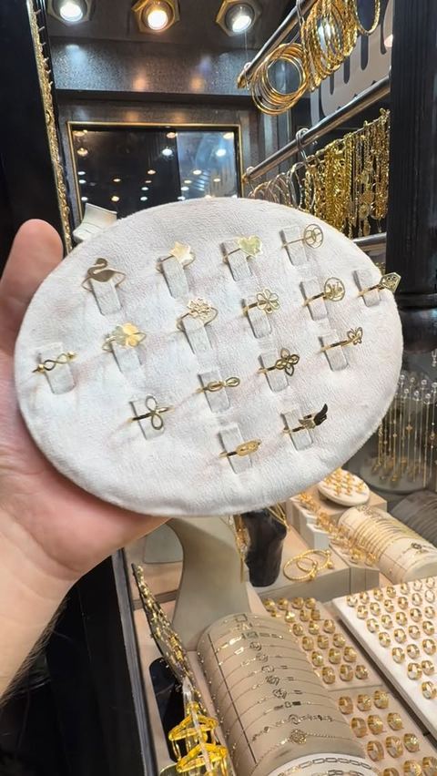  مجوهرات_السعيد_💎
.
.
.
Alsaed.jewellery1
#syria #lattakia #gold #jewellery #diamonds #zerkon #opal #woman #diamond #bvlgari #cartier #versace #cd #سوريا #اللاذقية #مجوهرات #ذهب #monako #الماس #عي