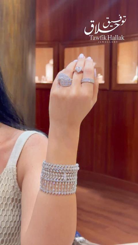 The sparkle of diamonds💎

بريق اللماس 💎
