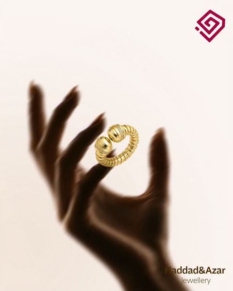 Artistry you can wear.
A piece crafted to capture attention
1ـ الفرع الأول: دمشق ، شارع العابد.
2ـ الفرع الثاني: دمشق ، شارع الباكستان عرنوس.
3ـ الفرع الثالث: حمص ، أوتيل السفير.
Haddad & Azar Jewe