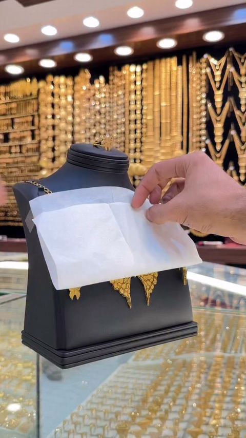 اجمل الموديلات الحديثة والعصرية تجدونها لدى🌸 مجوهرات حنيفة والعمر فرع الحريقة الرئيسي 🌸
زورونا بتشرفونا 🌸https://www.facebook.com/share/195SdaW9NX/
يرجى الاشتراك في الصفحة لمتابعة آخر العروض
ترقبو