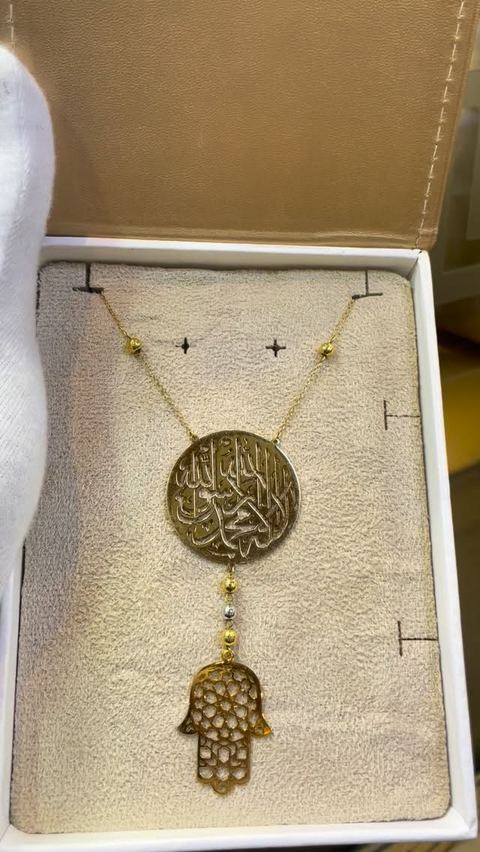 جمعة مباركة 🤲🏻🌷مجوهرات سارة
📍دمشق،الجسر الأبيض، جادة نوري باشا
للتواصل ☎️ :
0113332257،
0113330607
💎لبيع وشراء الذهب
#jewellery #necklace #style #earrings #handmadejewelry #jewel #beautiful