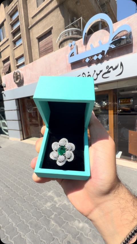 تميزي بأجمل إطلالة مع خواتم طيبة 🤩
.
مجوهرات طيبة (أسم من ذهب)🔱🤍
.
📍العنوان:دمشق ابو رمانة بجانب السفارة اليابانية 
.
📱للتواصل: 0943344292
.
☎️للتواصل:3344292
.
.
.
نتشرف بزيارتكم لنا 🙆🏻‍♂️🤍.
