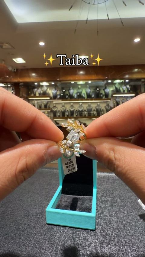 ✨تميزي بأجمل التصاميم للمجوهرات ✨
.
🔱شركة مجوهرات طيبة (أسم من ذهب)🔱
.
📍العنوان:دمشق أبو رمانة بجانب السفارة اليابانية
.
📱للتواصل:٠٩٤٣٣٤٤٢٩٢
.
☎️للتواصل:٣٣٤٤٢٩٢
.
☎️للتواصل:٣٣٤٤٢٩١
.
.
.
نتشرف بز