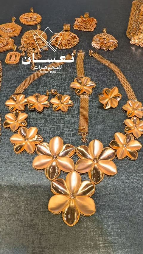 تشكيلة رهيبة من عيار ال 21 ✨ 
مجوهرات نعسان 👑 

للإستفسار واتساب : 
0957923080
0938771132
 العنوان : حلب _ الفرقان _ دوار الصخرة _ جانب شركة سامسونغ

#مجوهرات_نعسان #مجوهرات #مجوهرات_ذهب