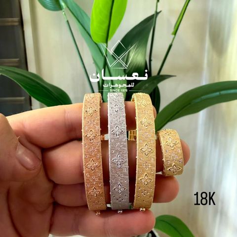 أساور روبيرتو كوين عيار 18 ✨ 
مجوهرات نعسان 👑 

للإستفسار واتساب : 
0957923080
0938771132
 العنوان : حلب _ الفرقان _ دوار الصخرة _ جانب شركة سامسونغ

#مجوهرات_نعسان #مجوهرات #مجوهرات_ذهب